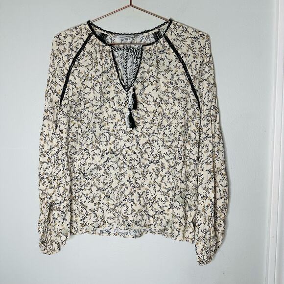 CUPCAKES AND CASHMERE Halston Cameo Rose Print V-Neck Blouse Size Large - Picture 3 of 13